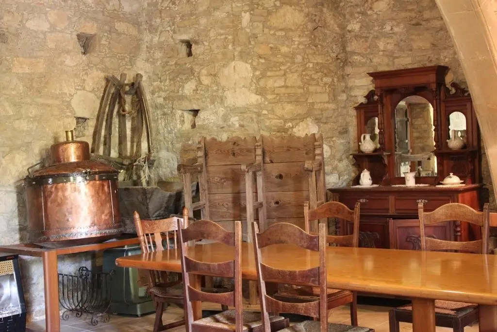 Какопетрия: Moustos Traditional House