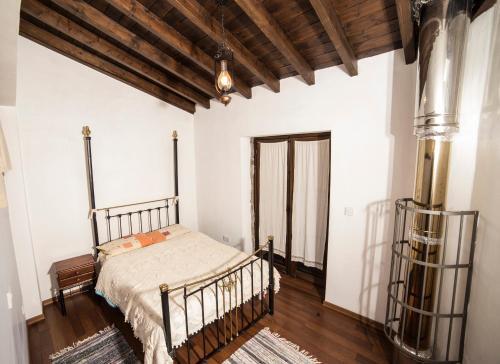 Какопетрия: Symposio Nikos House