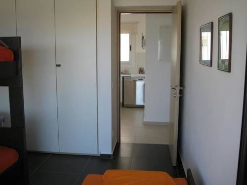 Паралимни: Trident Beach Apartment