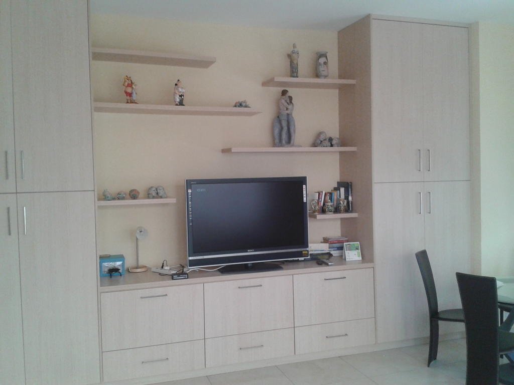 Протарас: Pallini Court