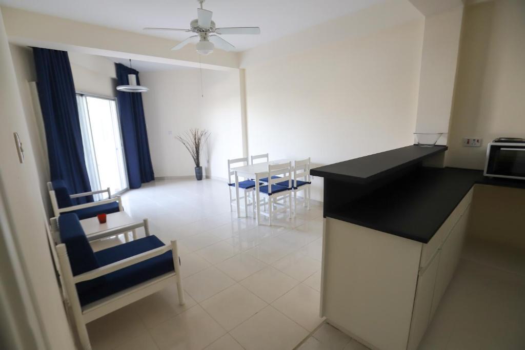 Ларнака: Larnaca Center Apartments