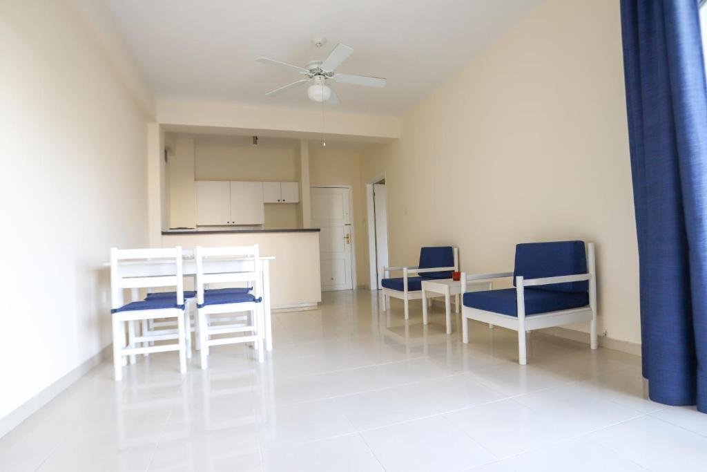 Larnaca Center Apartments — фото 1