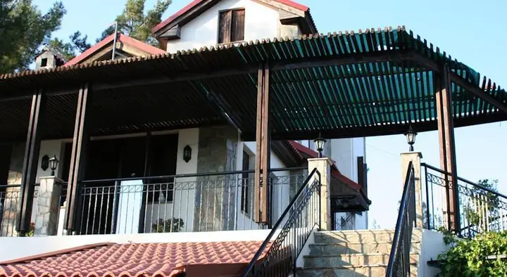 Какопетрия: Karvounas Cottages