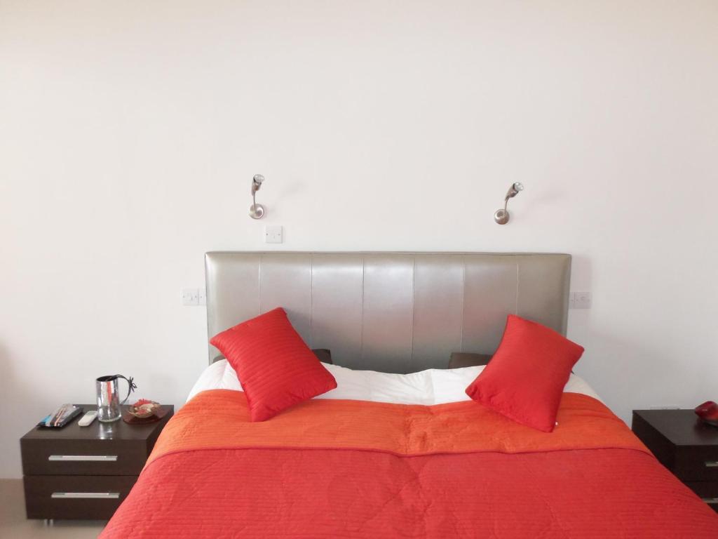 Помос: Beach Villa Pantheon