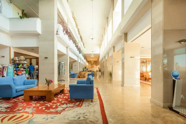 Пейя: Crown Resorts Horizon