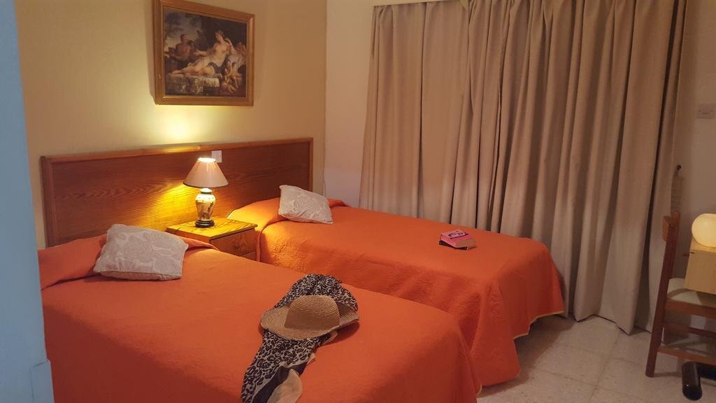 Пафос: Arilena Holiday Apartments