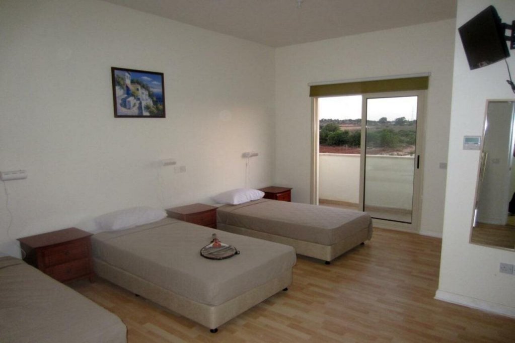 Протарас: Protaras Tennis and Country Club