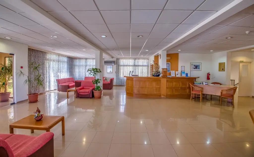Протарас: Harry's Hotel