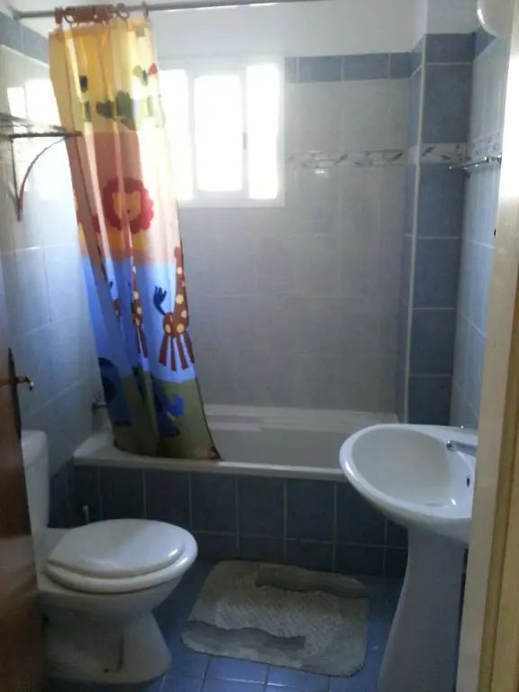 Пафос: Faneromeni Court