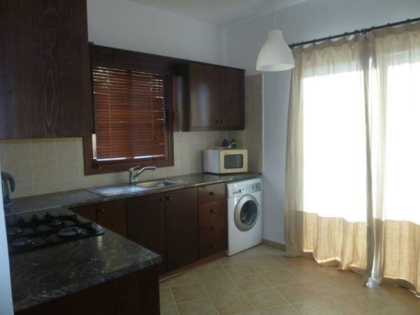 Полис Хрисохус: Avra Family Maisonettes