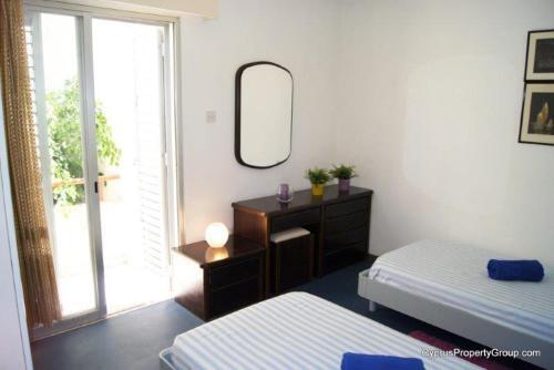 Агиос Тихонас: Amathusia Apartment No. 11