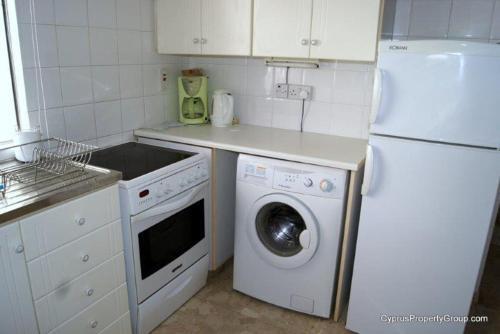 Агиос Тихонас: Amathusia Apartment No. 11