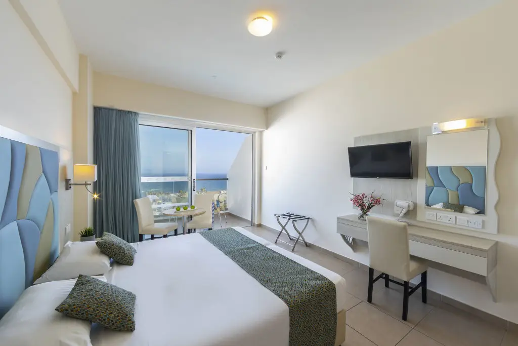 Tofinis Hotel — фото 1
