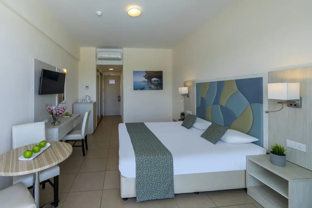 Айя-Напа: Tofinis Hotel