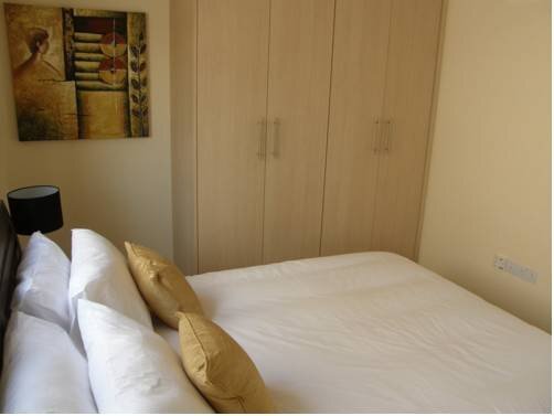 Паралимни: Kronos Holiday Apartments