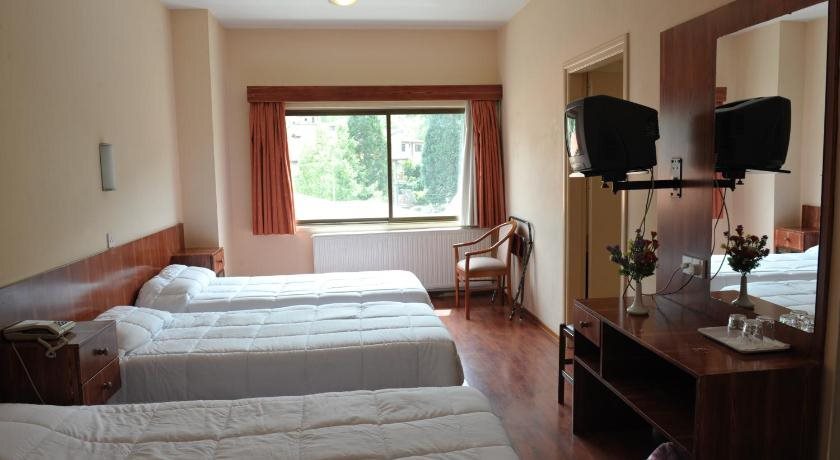 Какопетрия: Ekali Hotel
