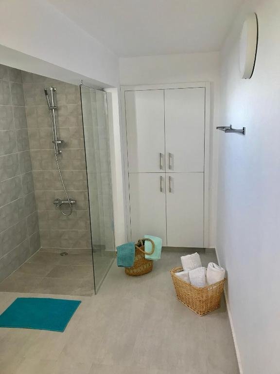 Помос: Mourayio Apartments