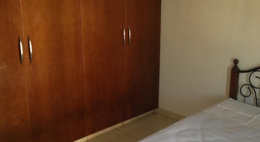 Ксилофагу: Alexandria Court Apartment No. 5