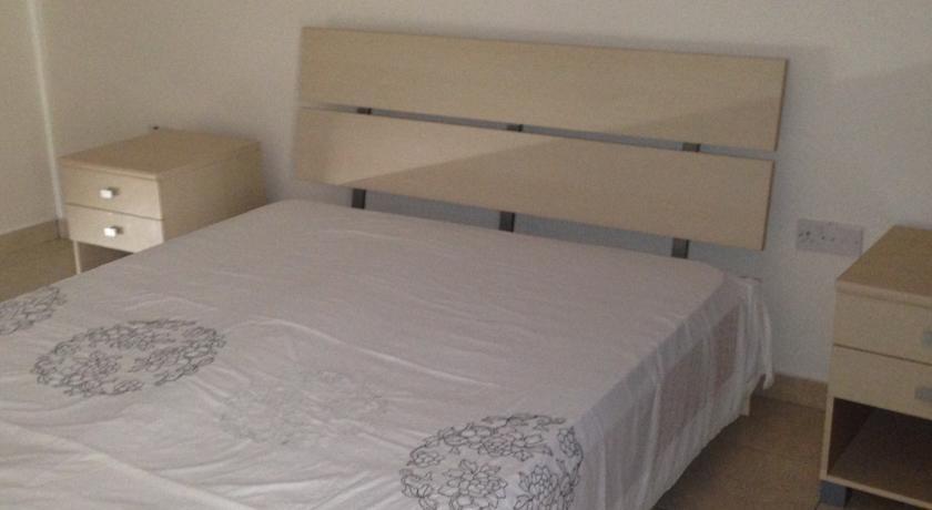 Ксилофагу: Alexandria Court Apartment No. 5
