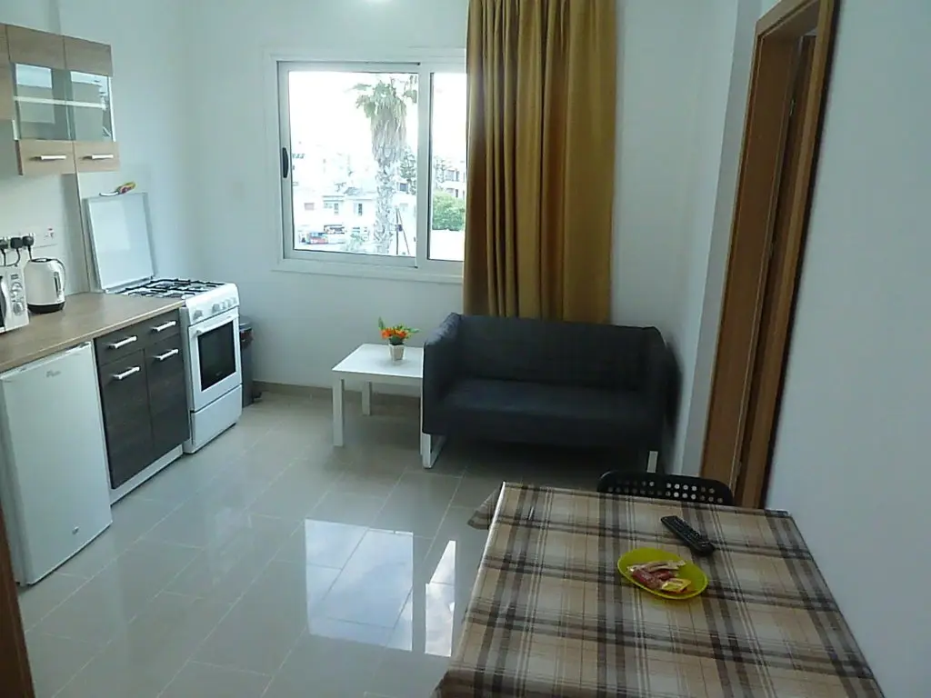 Пафос: Valentinos Apartments
