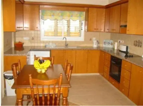 Протарас: Villa Estel