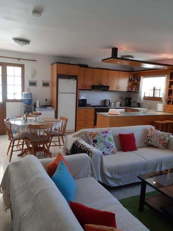 Писсури: Zena Holiday Villa
