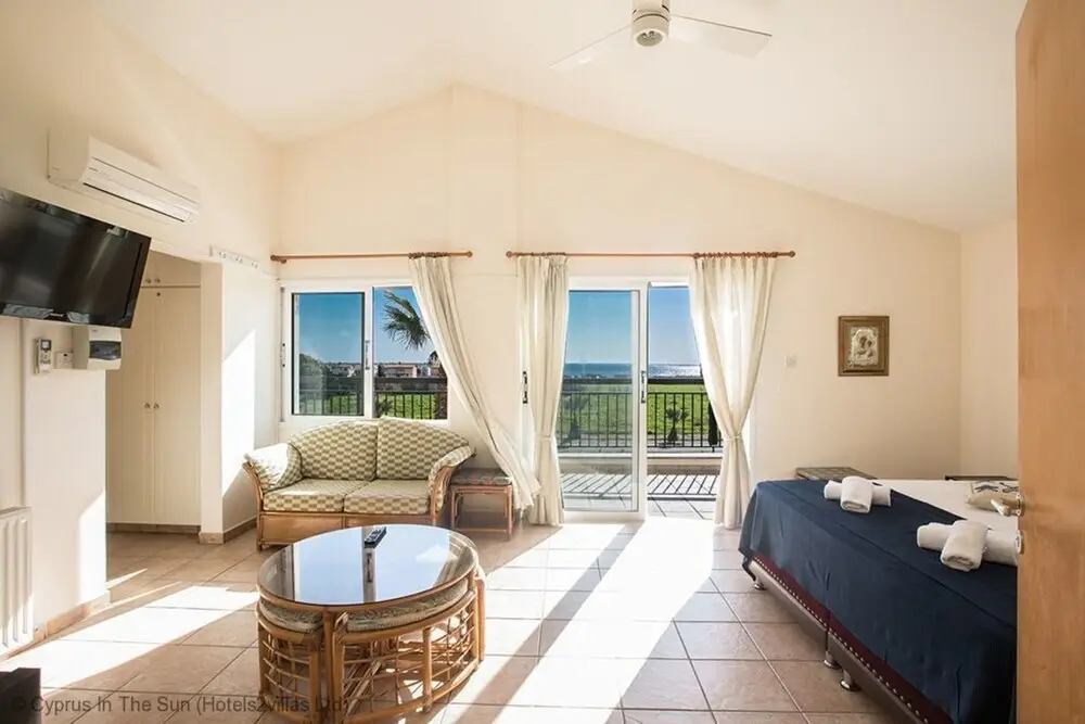 Айя-Напа: Celebrity Villa Laura26