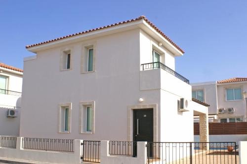 Villa Loukia — фото 1