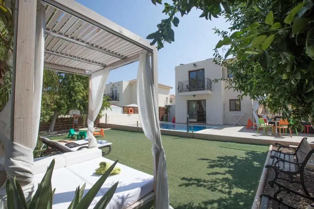 Протарас: Artemisia Villa