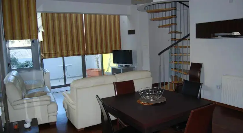 Ларнака: The Loft