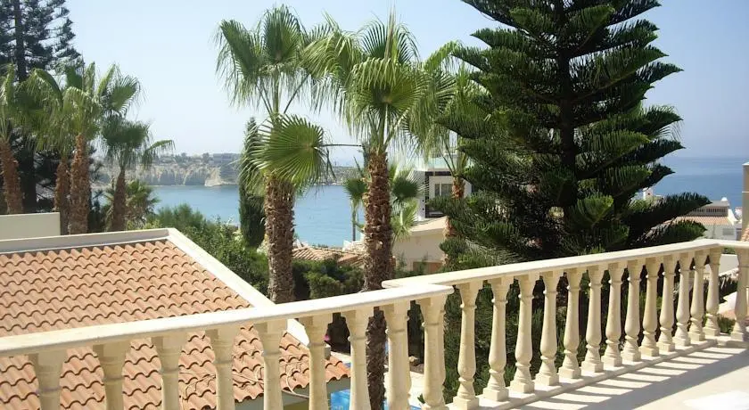 Пейя: Zambas Coral Bay Apartment
