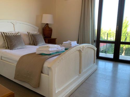 Акротири: Villa Grand Zeus