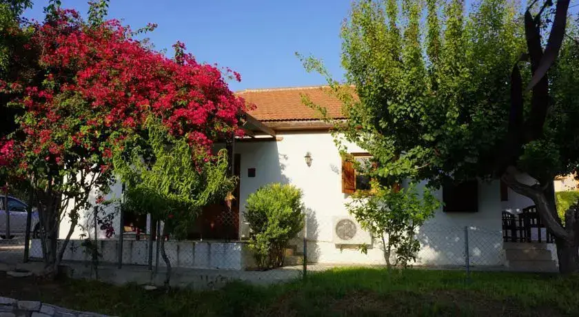 Калавасос: Alonia House 2