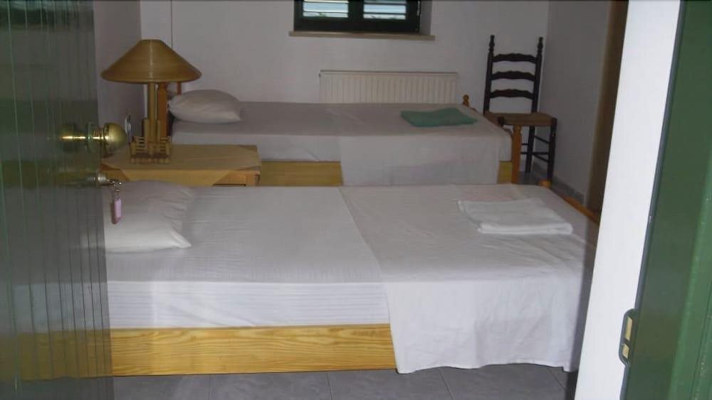Какопетрия: Okella Hotel