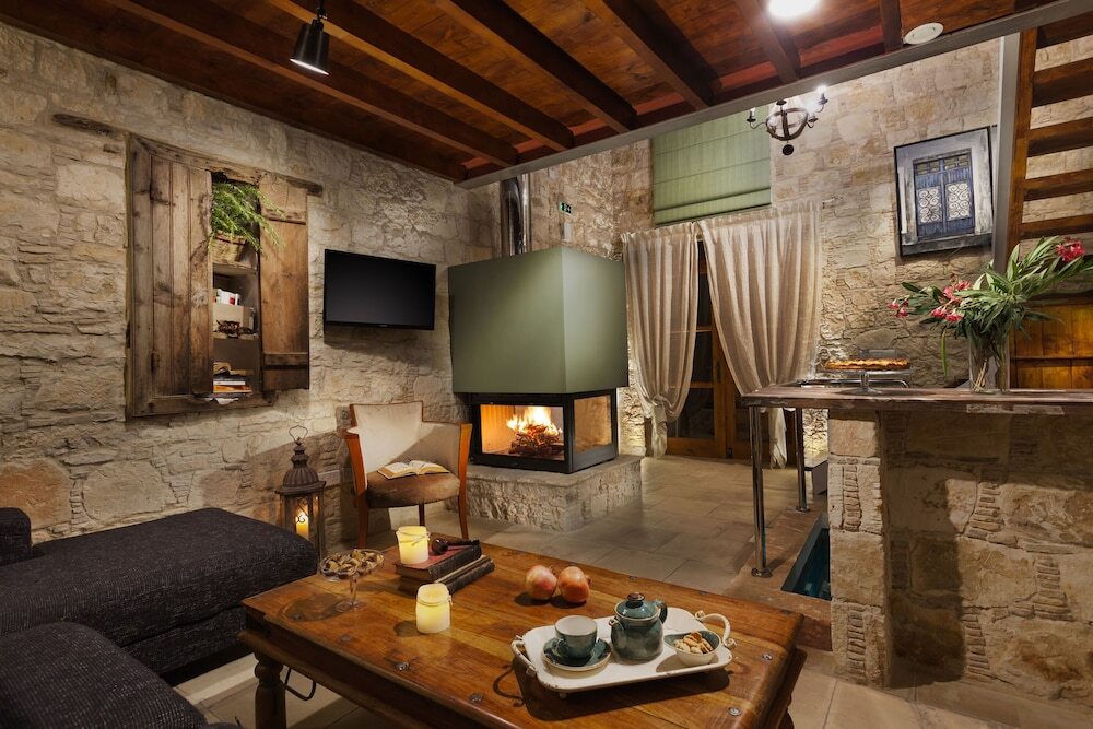 Лофу: Oinoessa Traditional Boutique Houses