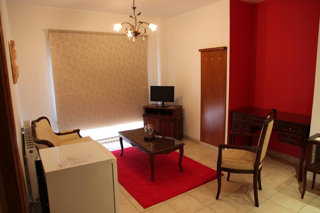 Какопетрия: Vengera Suites