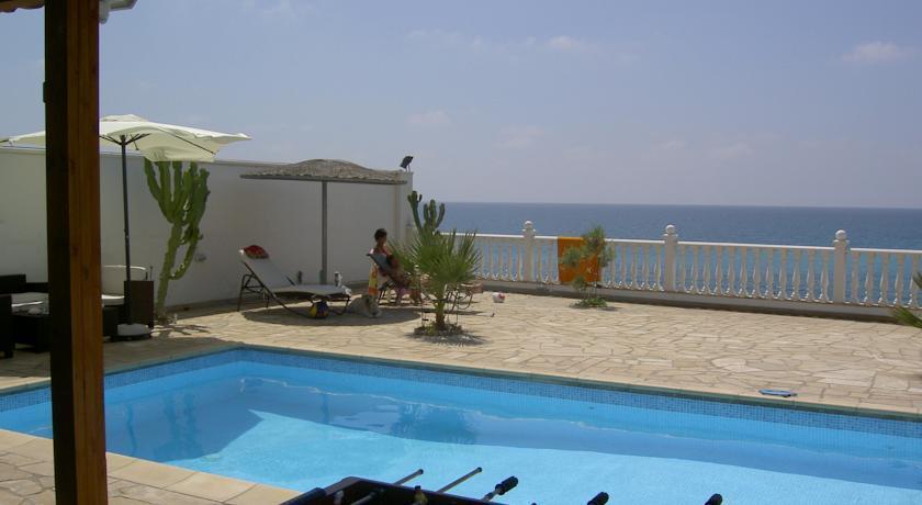 Скарину: Zygi Beach Villa