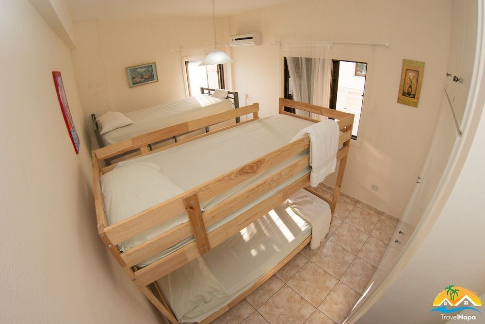 Айя-Напа: Villa George