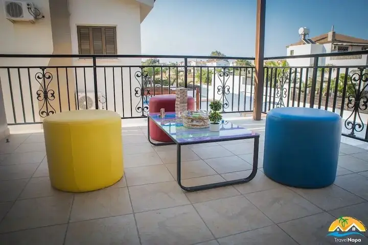 Айя-Напа: Villa George