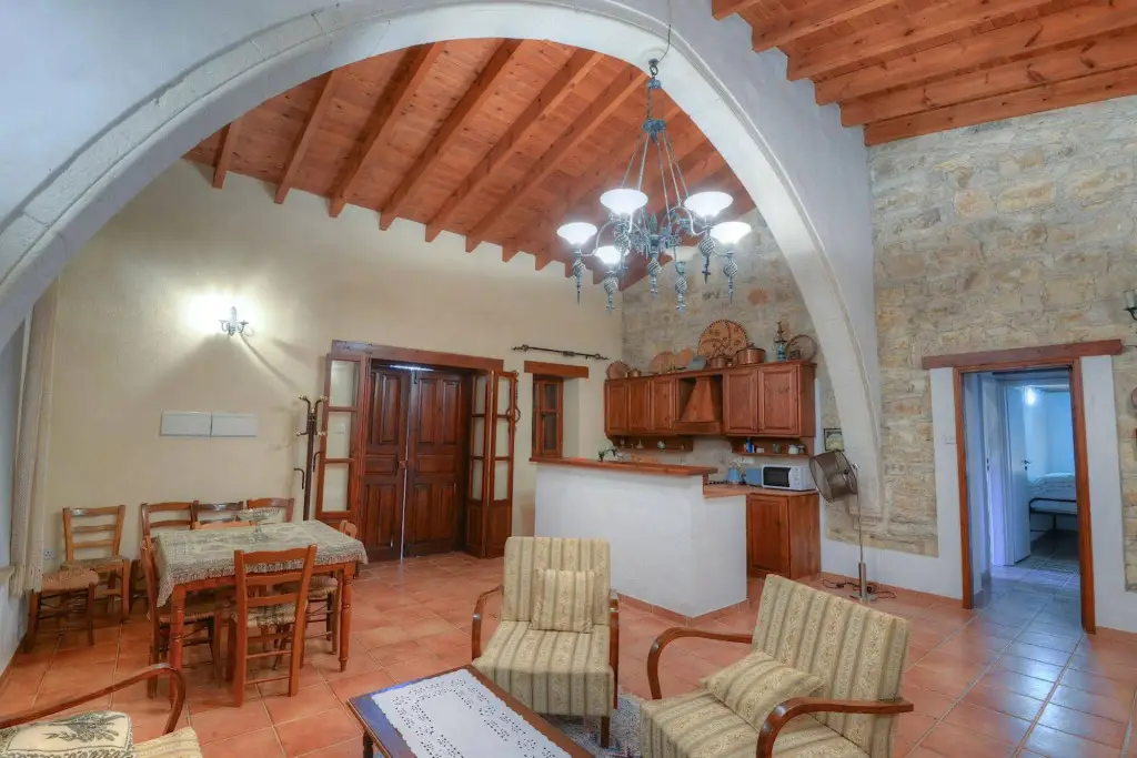 Лофу: Komi Lofou Traditional House