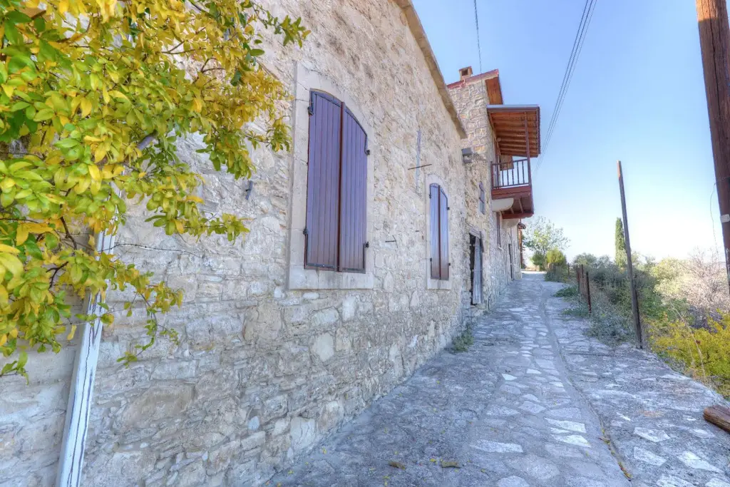Лофу: Komi Lofou Traditional House