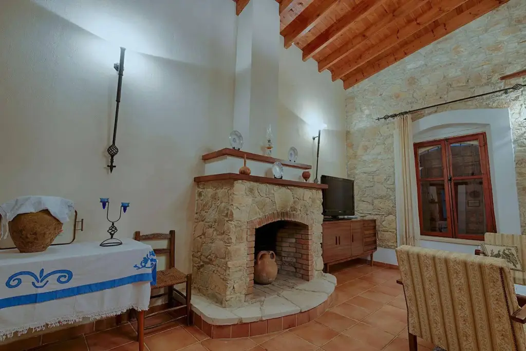 Лофу: Komi Lofou Traditional House