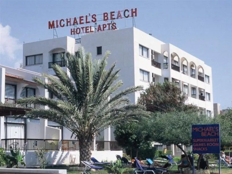 Ларнака: Michael's Beach