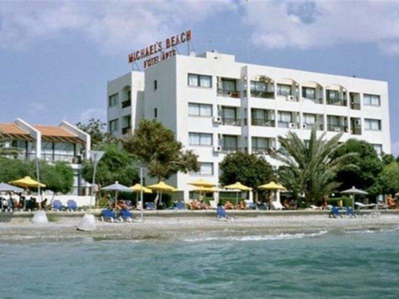 Ларнака: Michael's Beach