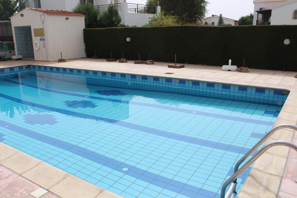 Пейя: Petsas Apartments & Tavern