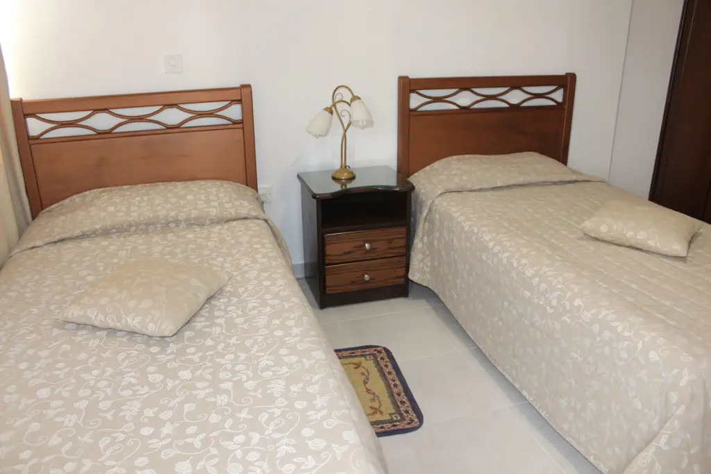 Пейя: Petsas Apartments & Tavern