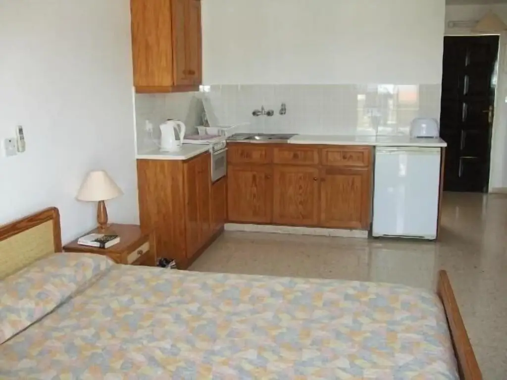 Нео Хорио: Tavros Hotel