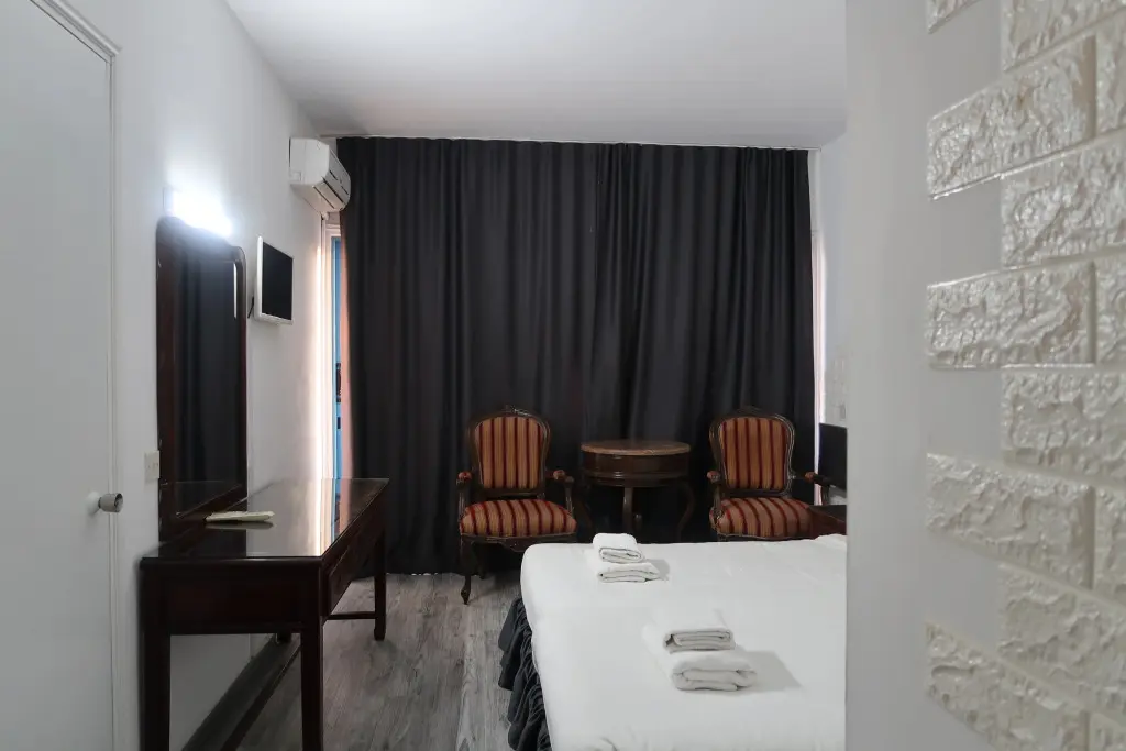 Пафос: Paphiessa Hotel & Apartments