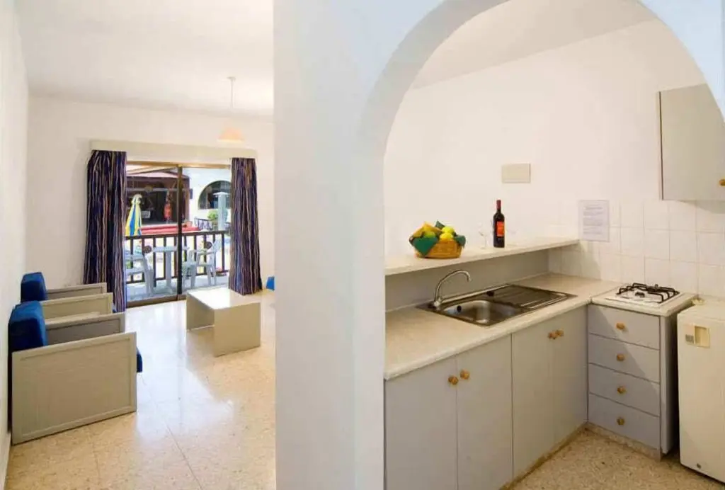 Айя-Напа: Cosmelenia Hotel Apartments
