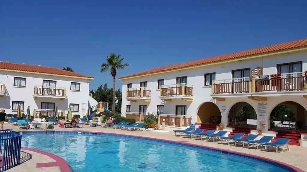 Айя-Напа: Cosmelenia Hotel Apartments